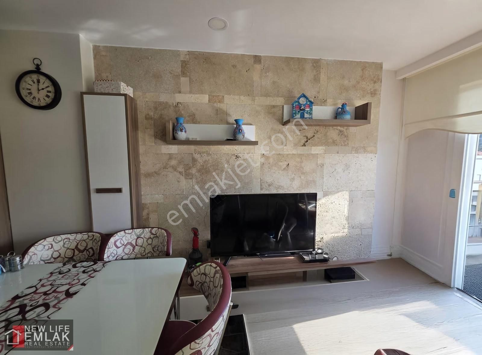 Kuşadası İkiçeşmelikte Havuzlu Sitede Geniş 1+1 - Görsel 24