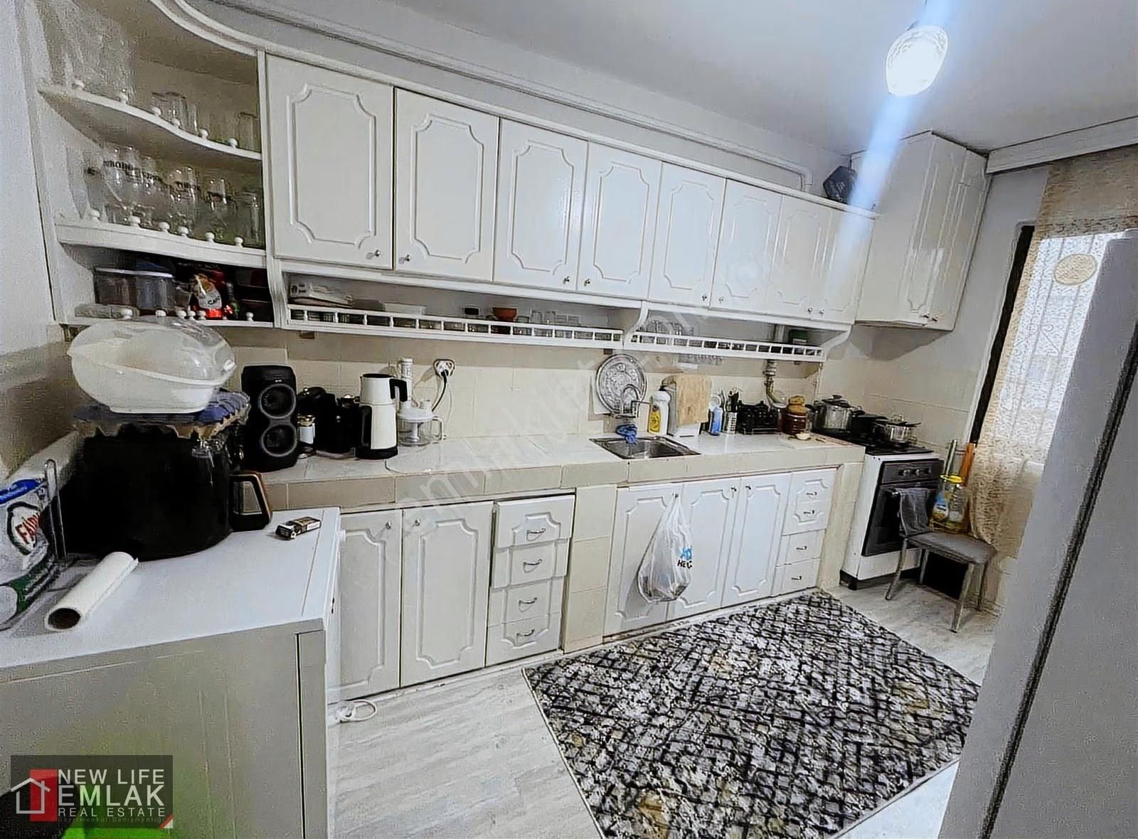 Kuşadası Merkezi Konumda Satılık 3+1 - Görsel 4