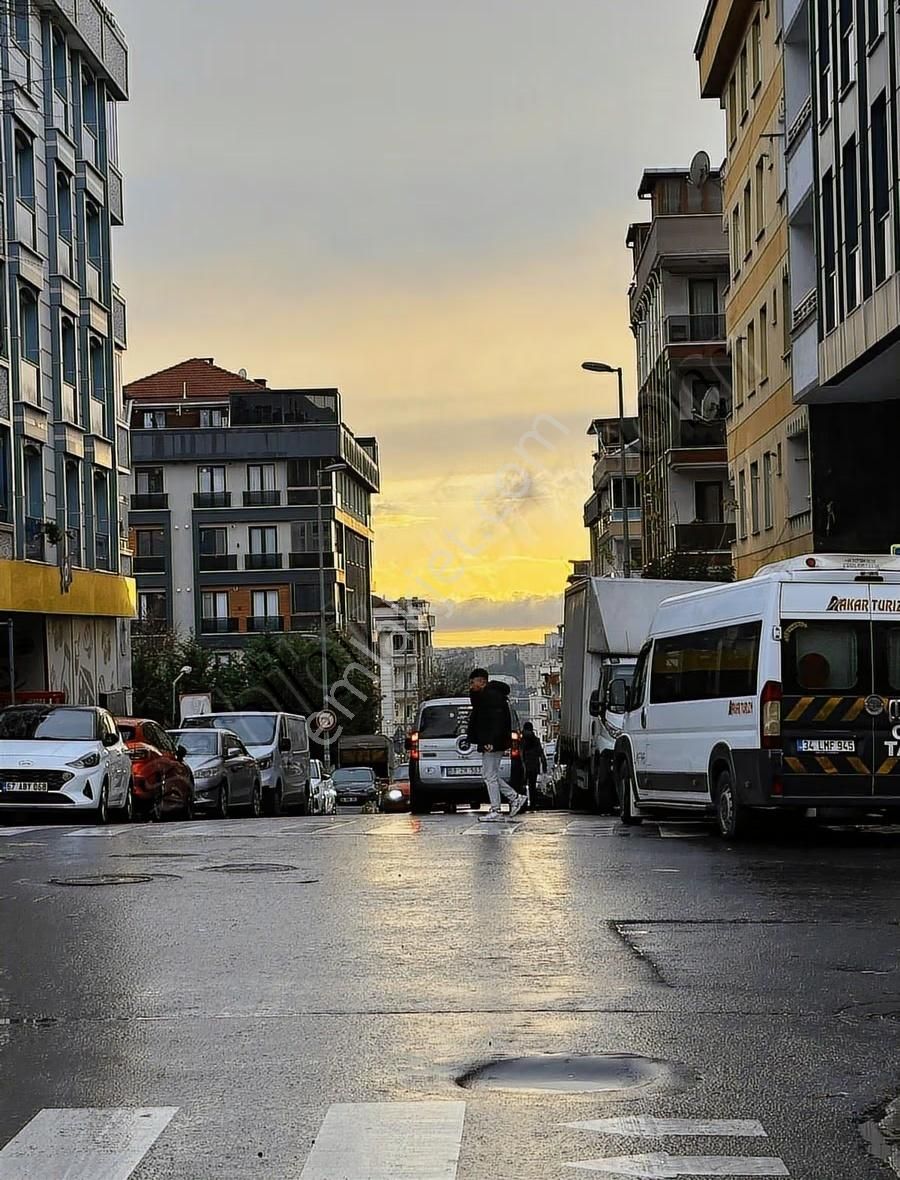 Mustafa Kemal Paşada 300 M.satılık 12 Dairelık Arsa