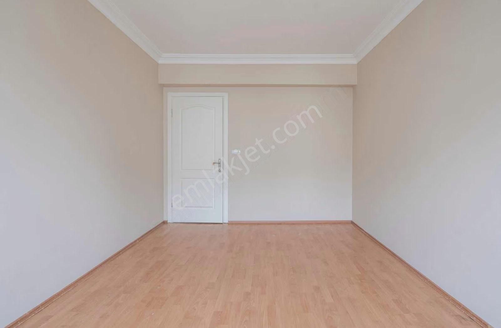 Kartal Sitesinde Satılık 3+1 Ara Kat Daire - Görsel 24