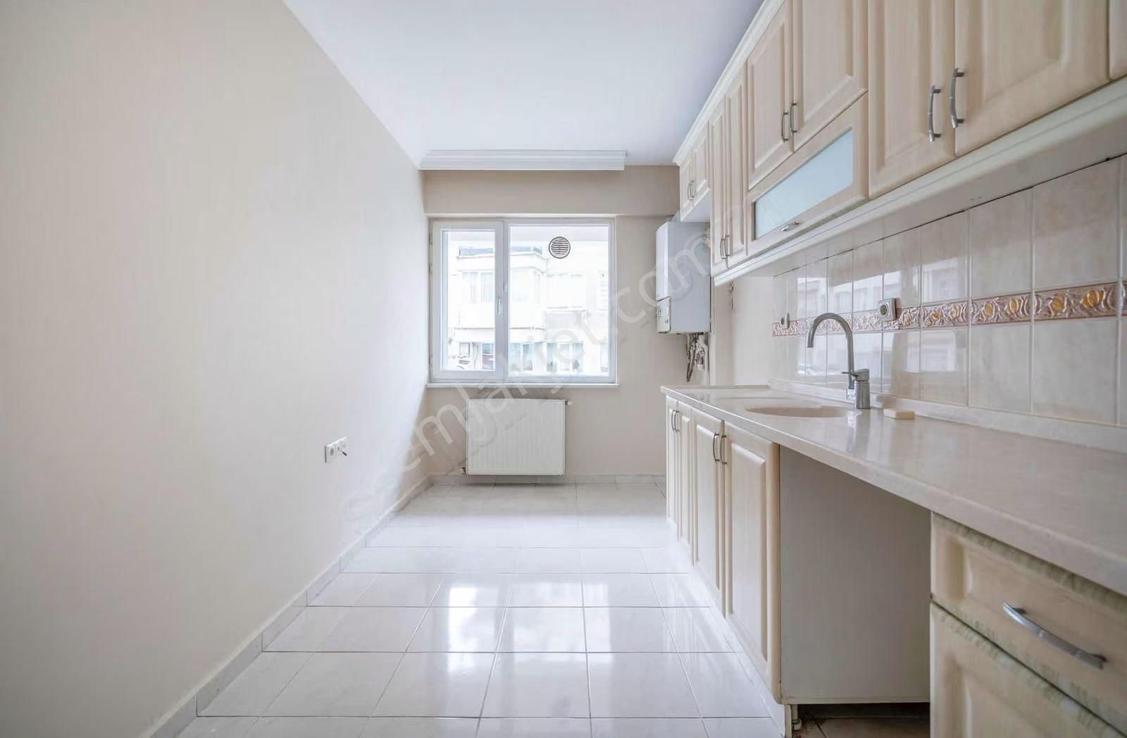 Kartal Sitesinde Satılık 3+1 Ara Kat Daire - Görsel 6