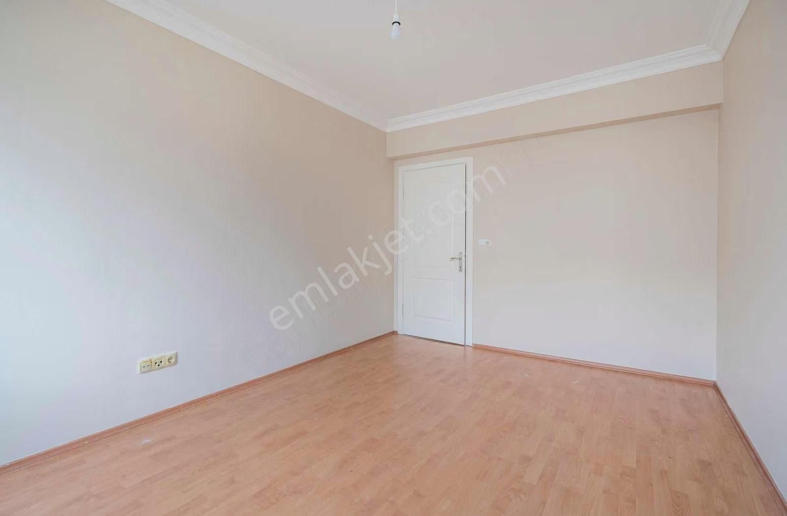 Kartal Sitesinde Satılık 3+1 Ara Kat Daire - Görsel 16