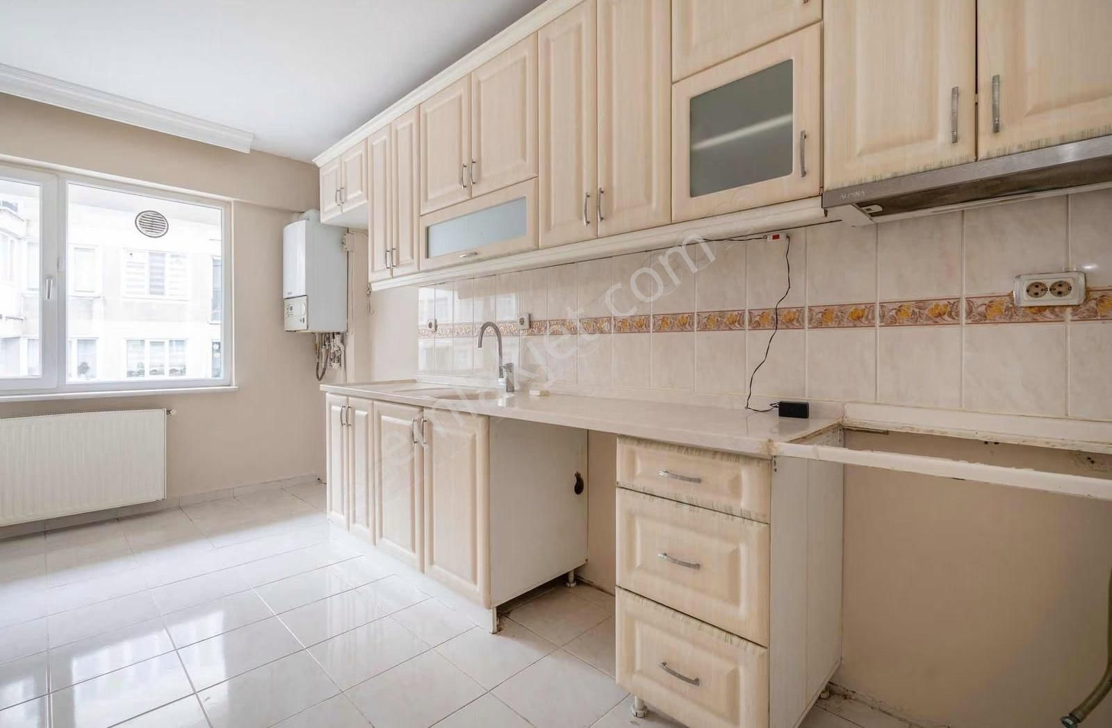 Kartal Sitesinde Satılık 3+1 Ara Kat Daire - Görsel 28