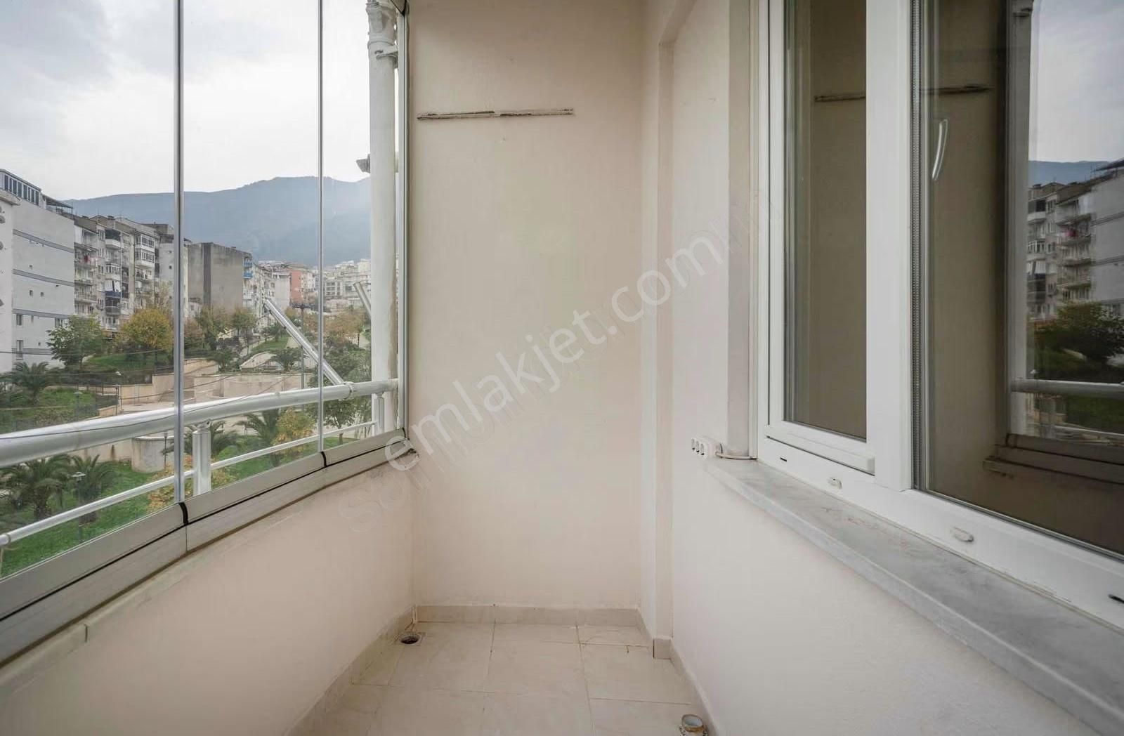 Kartal Sitesinde Satılık 3+1 Ara Kat Daire - Görsel 36