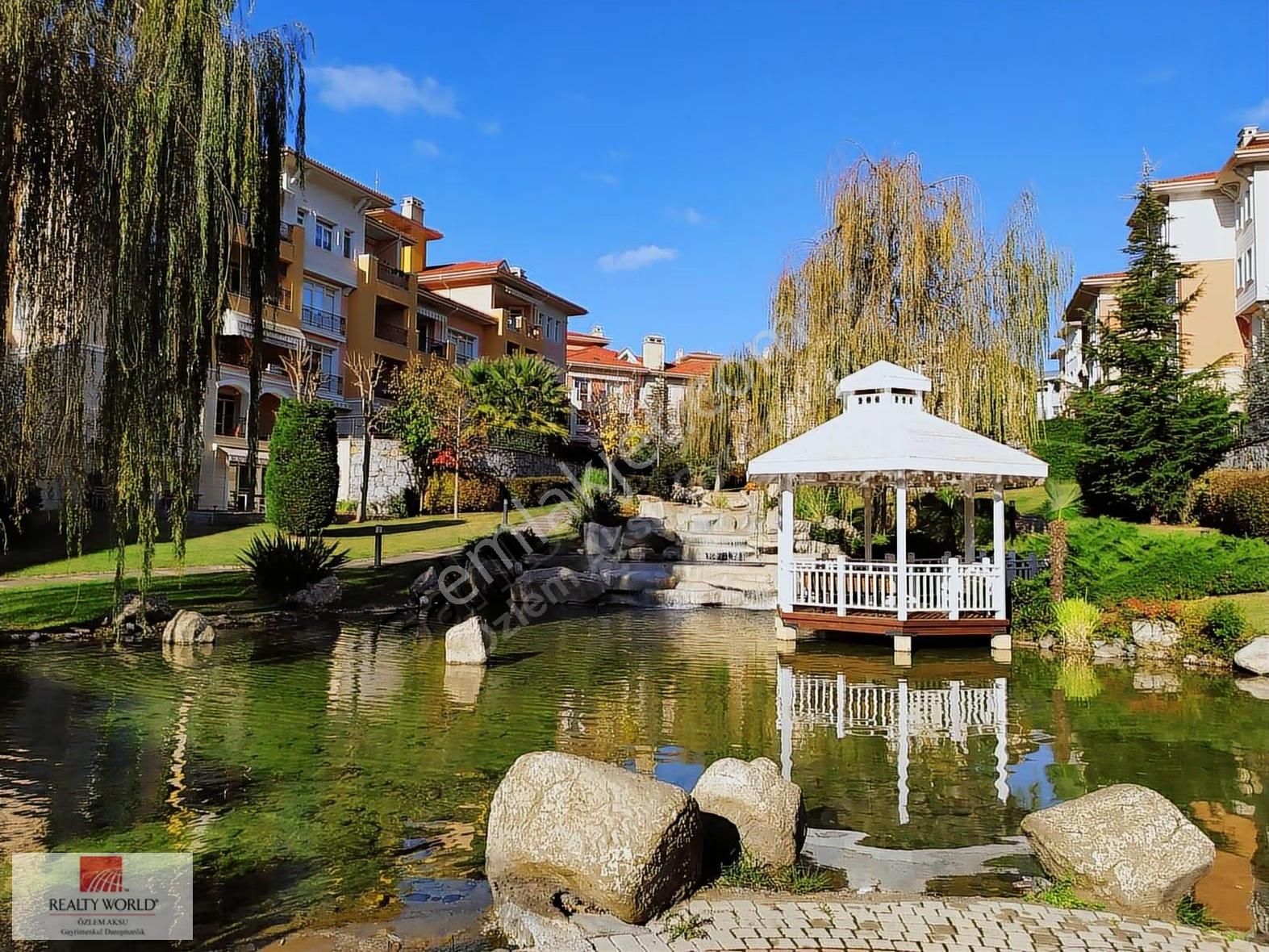 Özlem Aksu.rapsodi Evleri Göl Ve Havuz Cephe Bahçeli Satılık 2+1 - Görsel 26