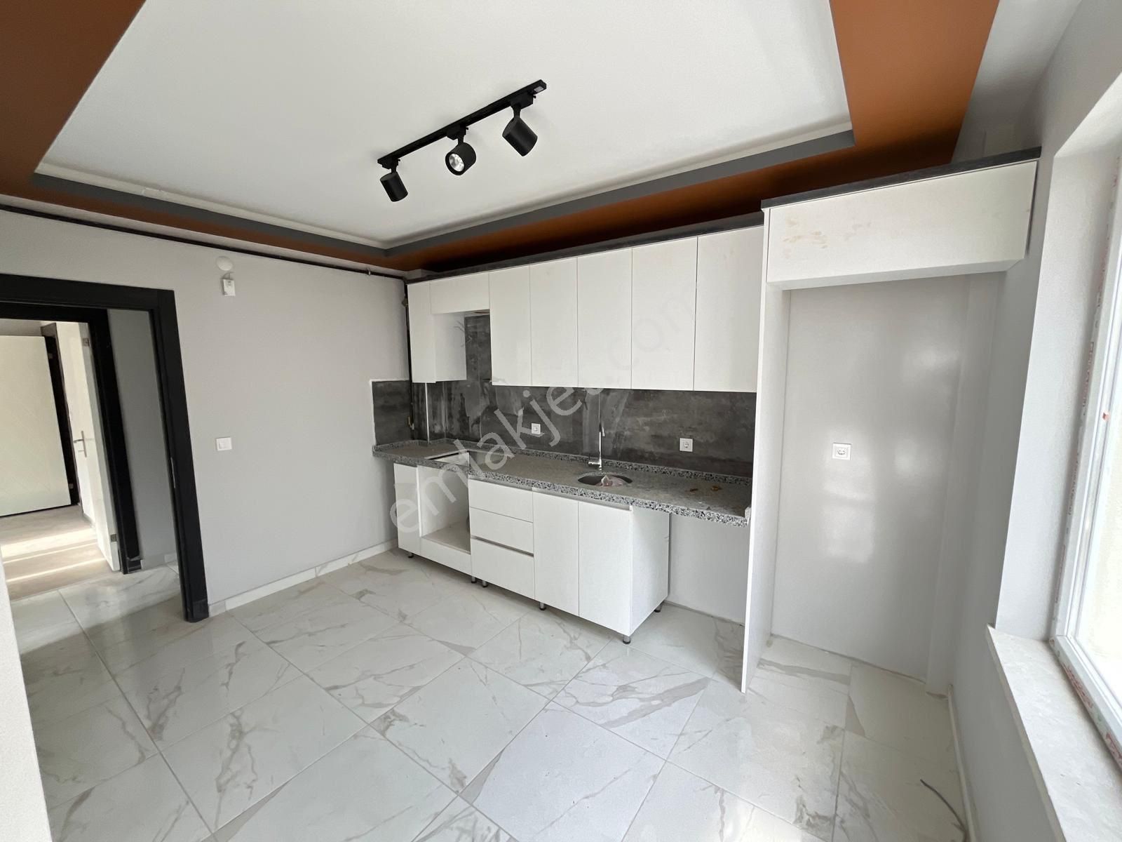 Mülk Emlak Ofisinden 3+1 110 M2 Vestiyerli Duşakabinli Çift Banyolu Fırsat Dairesi !! - Görsel 2