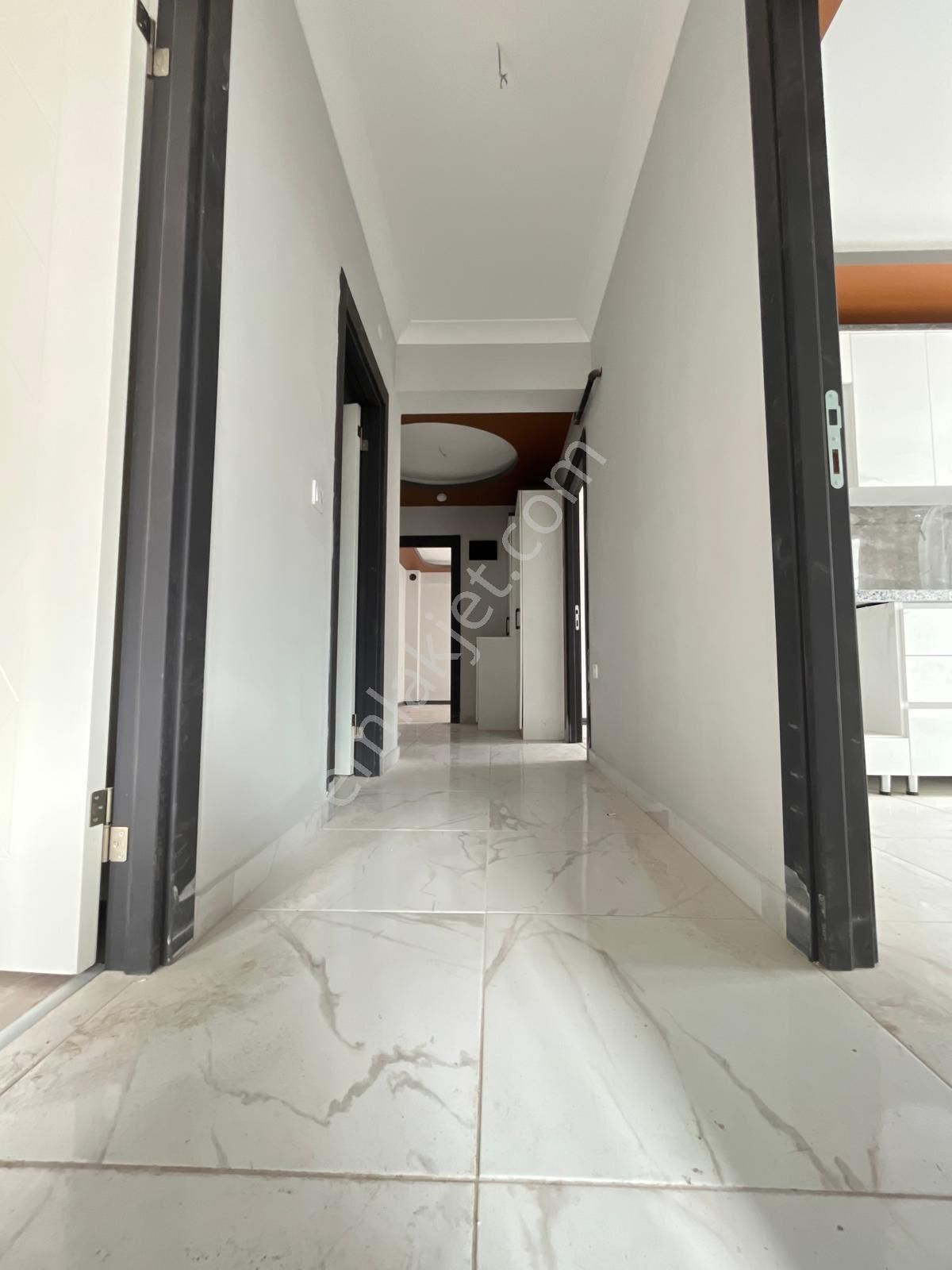 Mülk Emlak Ofisinden 3+1 110 M2 Vestiyerli Duşakabinli Çift Banyolu Fırsat Dairesi !! - Görsel 12