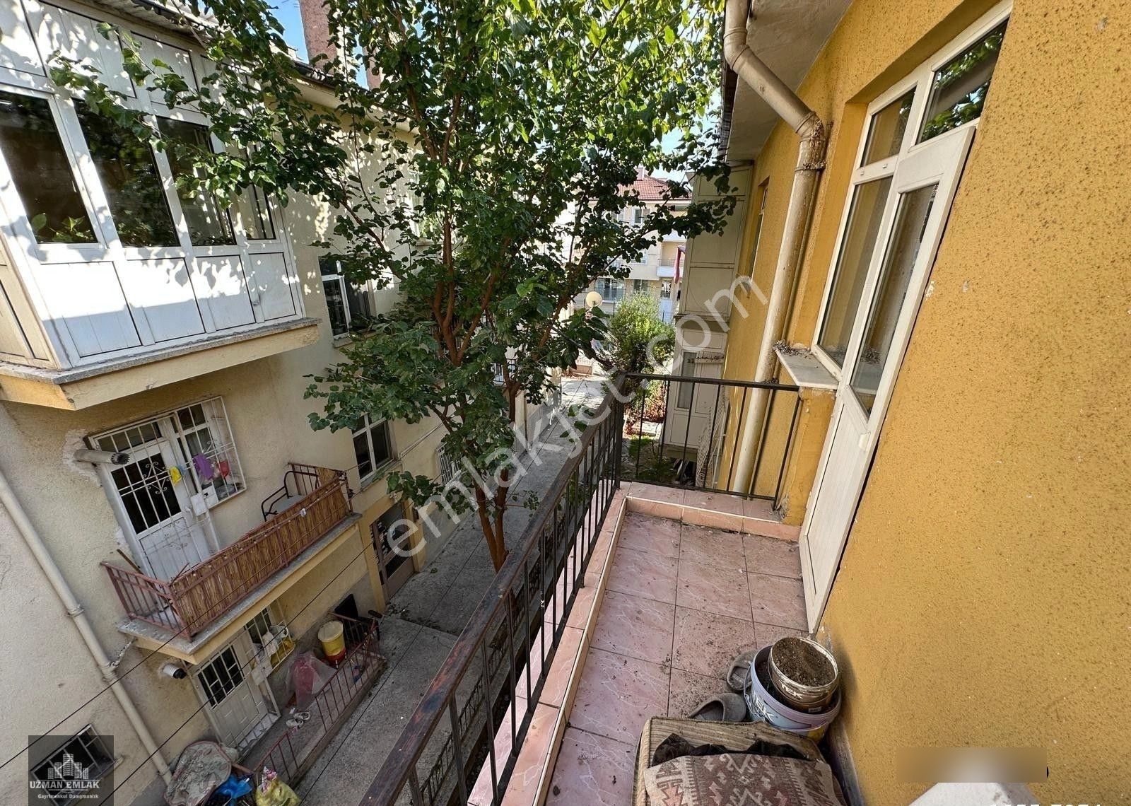 Uzman Emlak'dan İncirli Merkezde Cadde Yakını Katta 3+1 Daire - Görsel 4