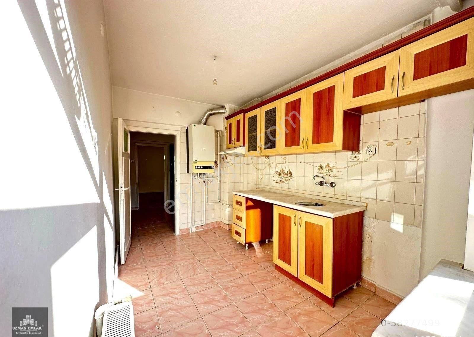 Uzman Emlak'dan İncirli Merkezde Cadde Yakını Katta 3+1 Daire - Görsel 10