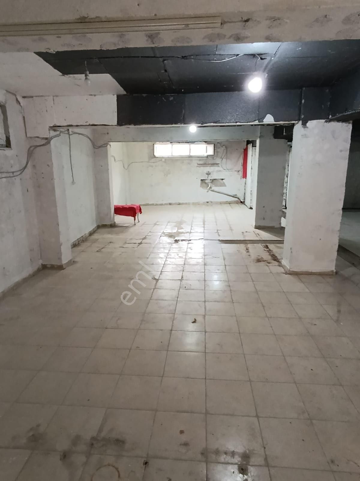 Arnavutköy Haraççı Göçmenkentte 130 M2 Kiralık İşyeri - Görsel 2