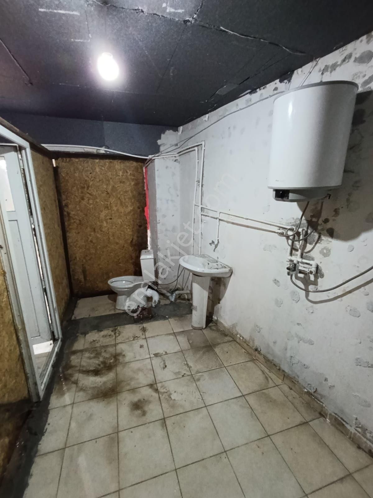 Arnavutköy Haraççı Göçmenkentte 130 M2 Kiralık İşyeri - Görsel 3