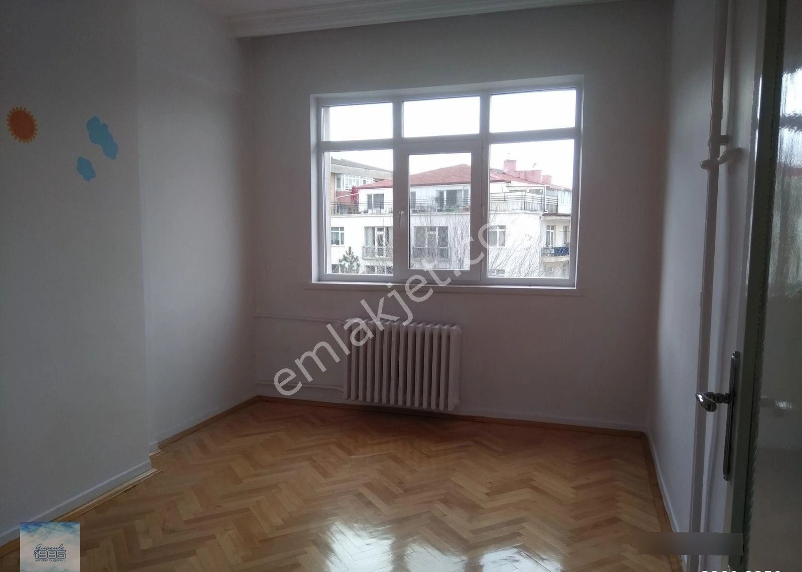 Kavaklıdere Büklüm Sokak'ta Üçüncü Kat, Üç Oda Salon, Salon Bağımsız, Güney Cephe Bakımlı, - Görsel 7