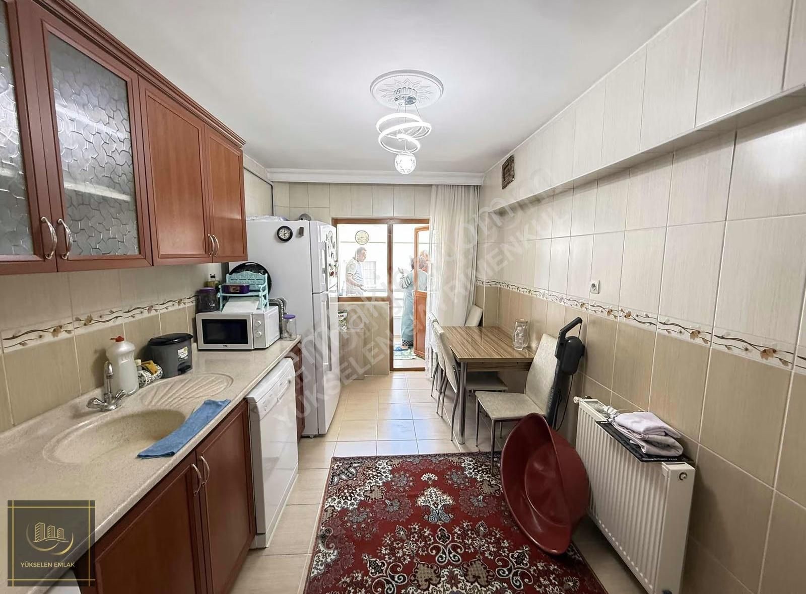 Yükselen Emlak Beşikkaya Mahde 2.kat Konumunda Satılık 3+1 Daire - Görsel 5