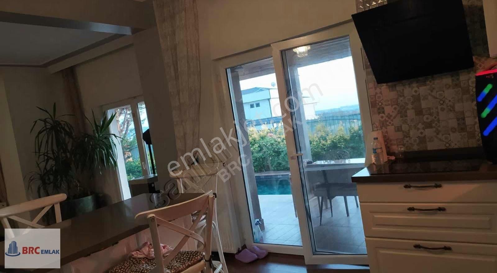 Silivri Ortaköyde Havuzlu Tam Müstakil Acil Satılık Villa - Görsel 15