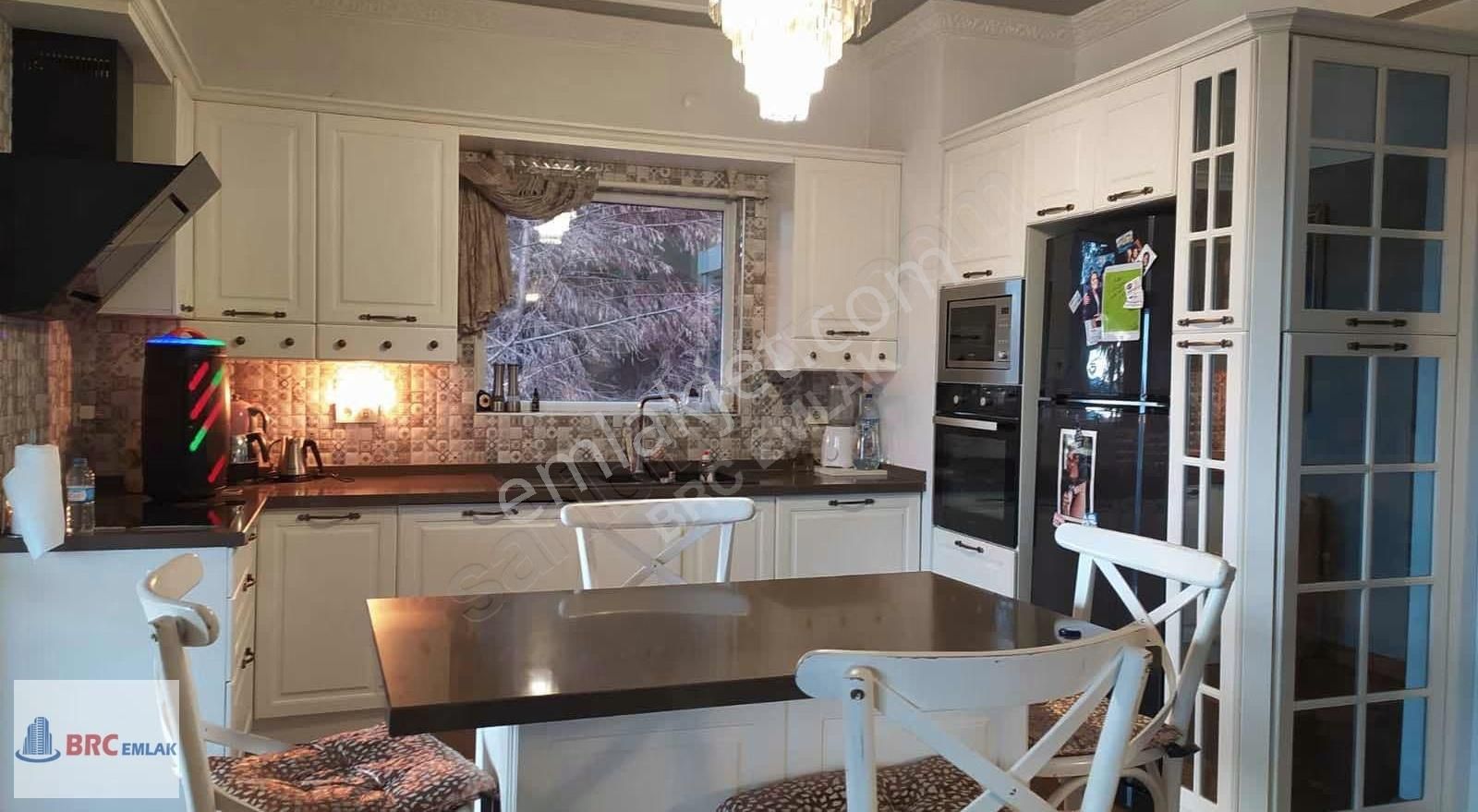 Silivri Ortaköyde Havuzlu Tam Müstakil Acil Satılık Villa - Görsel 23