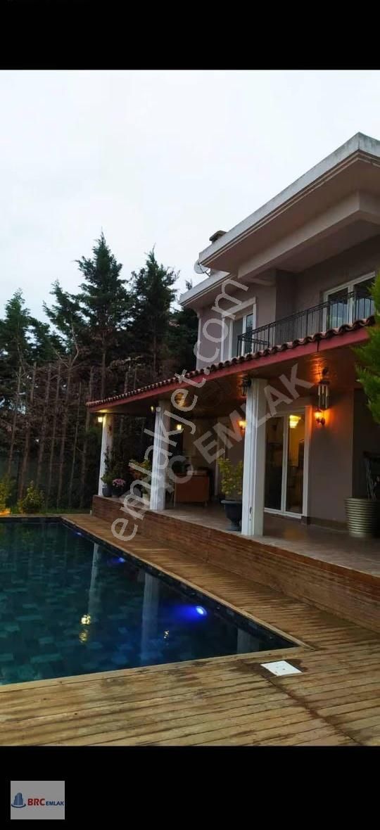 Silivri Ortaköyde Havuzlu Tam Müstakil Acil Satılık Villa - Görsel 9