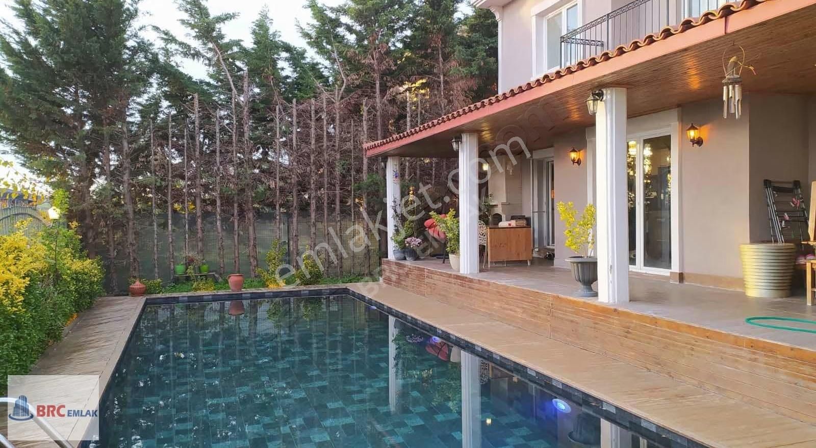 Silivri Ortaköyde Havuzlu Tam Müstakil Acil Satılık Villa - Görsel 11