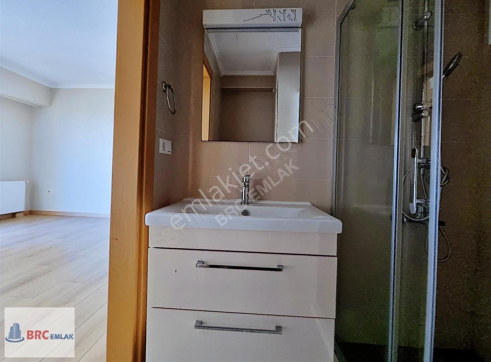 Halkalı Merkez Mah. Hayat Park Sitesi Boş Bakımlı Kiralık 3+1 - Görsel 11