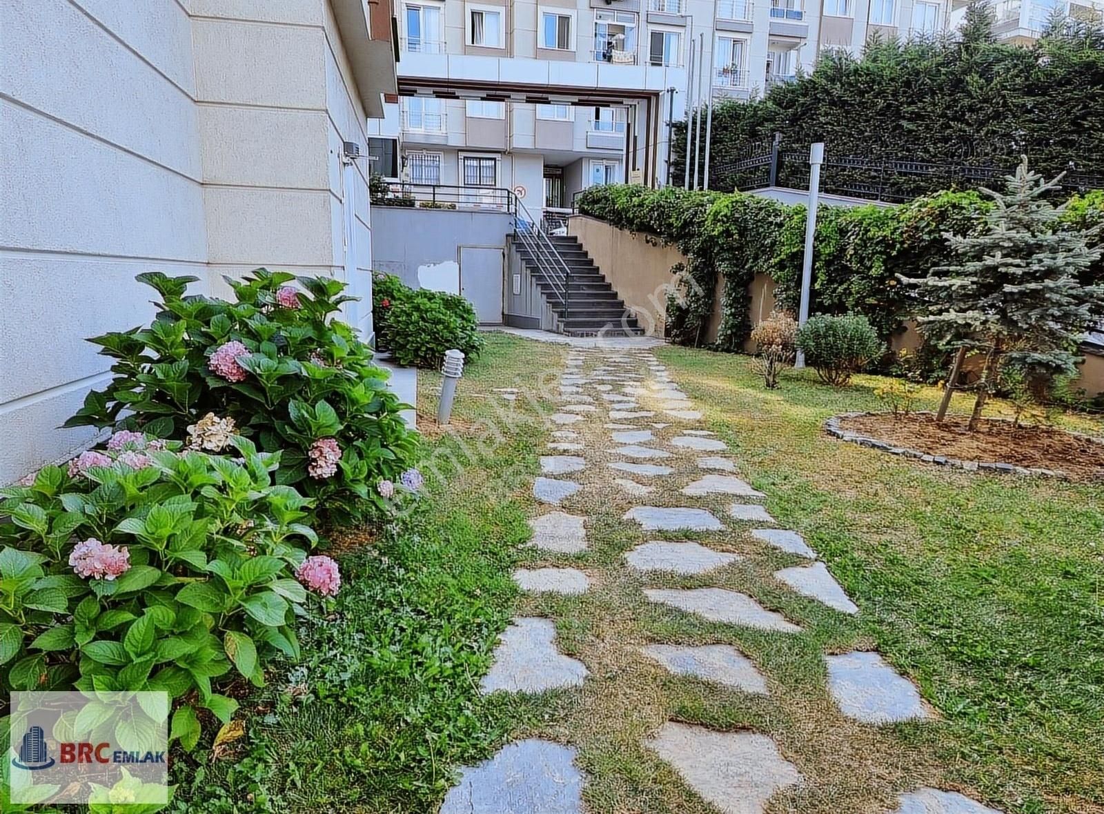 Halkalı Merkez Mah. Hayat Park Sitesi Boş Bakımlı Kiralık 3+1 - Görsel 16