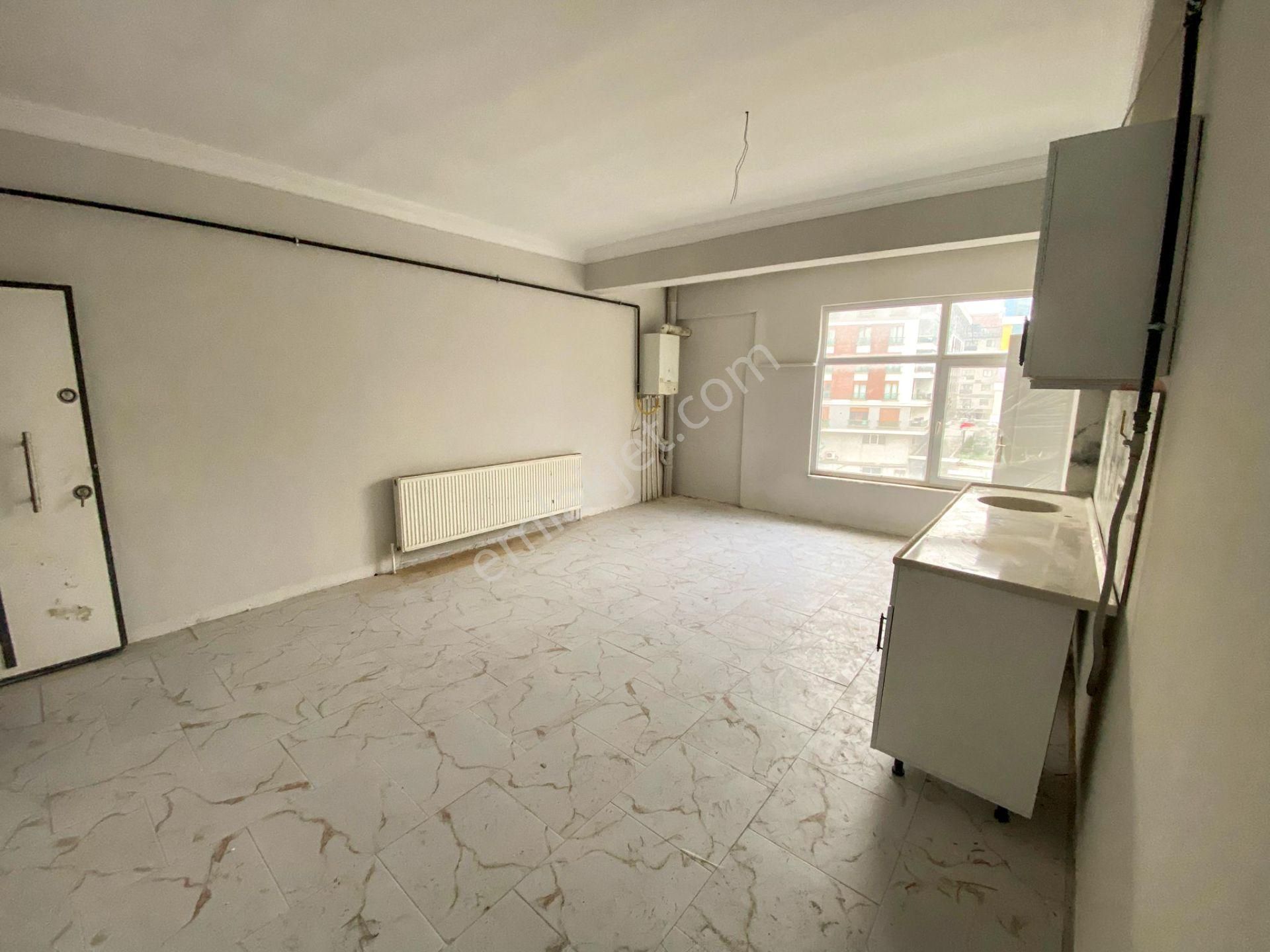 Maltepe Cevizli Minibüs Yolunda Hastane Karşısında Satılık Daire - Görsel 5