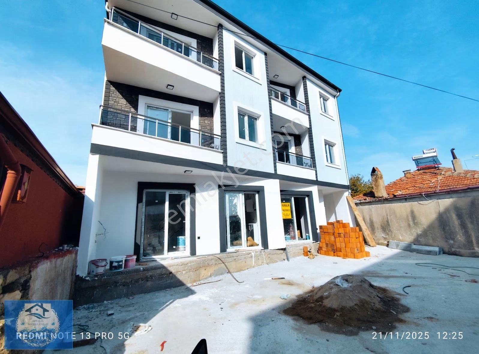 ️marinadan Eşyalı Köşe Konumlu Yatay Mimari Sıfır Lüks Daireler - Görsel 25