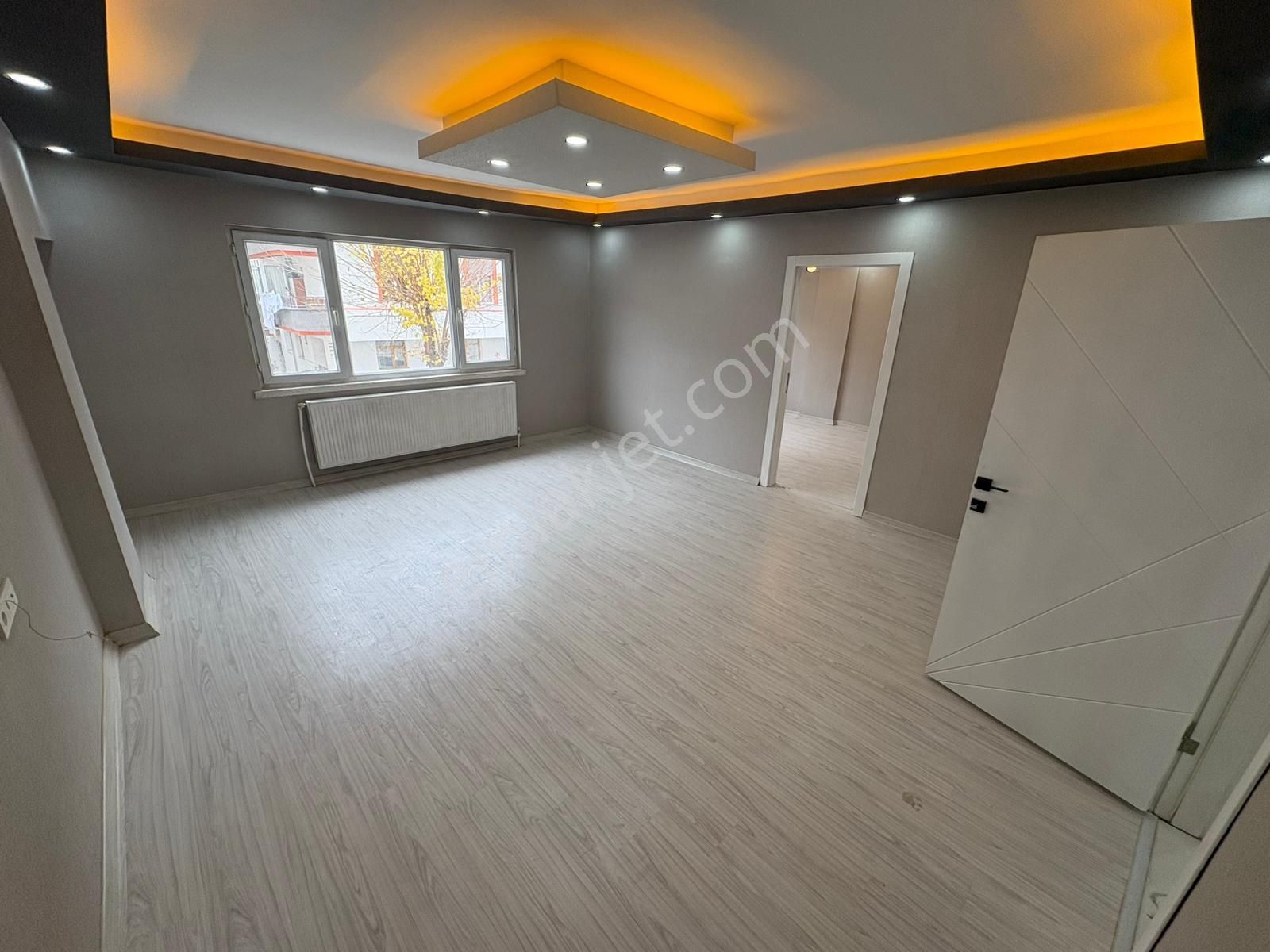 Öz Gayrimenkul'den Plevne Mah'de 3+1 Ara Katta Full+full Daire - Görsel 9