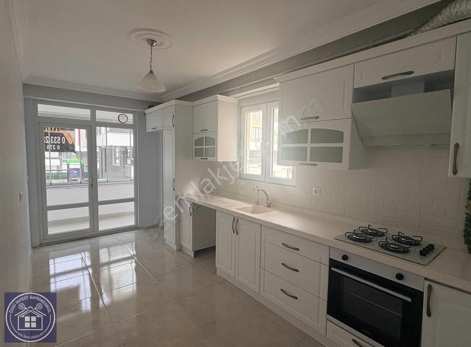 Dumlupınar'da Merkezi Konumda Kiralık Geniş 2+1 Daire