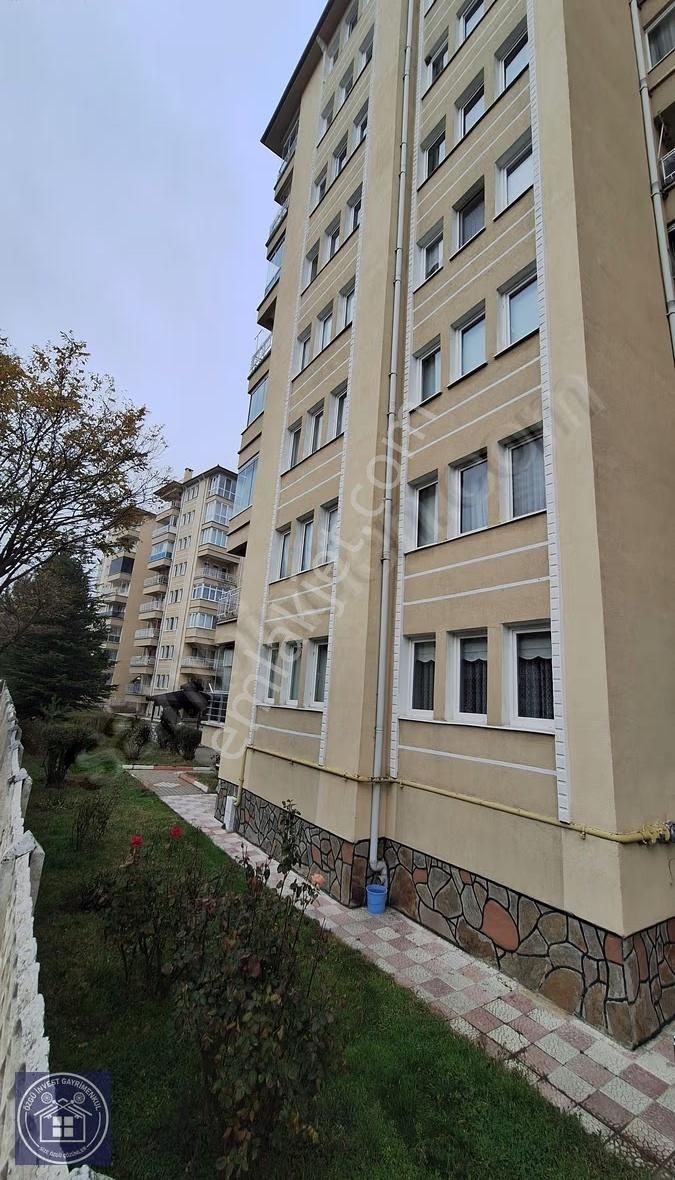 Hanımlar Lokali Arkası Güzelyurt Sitesinde Bakımlı Arakat 3+1 - Görsel 24