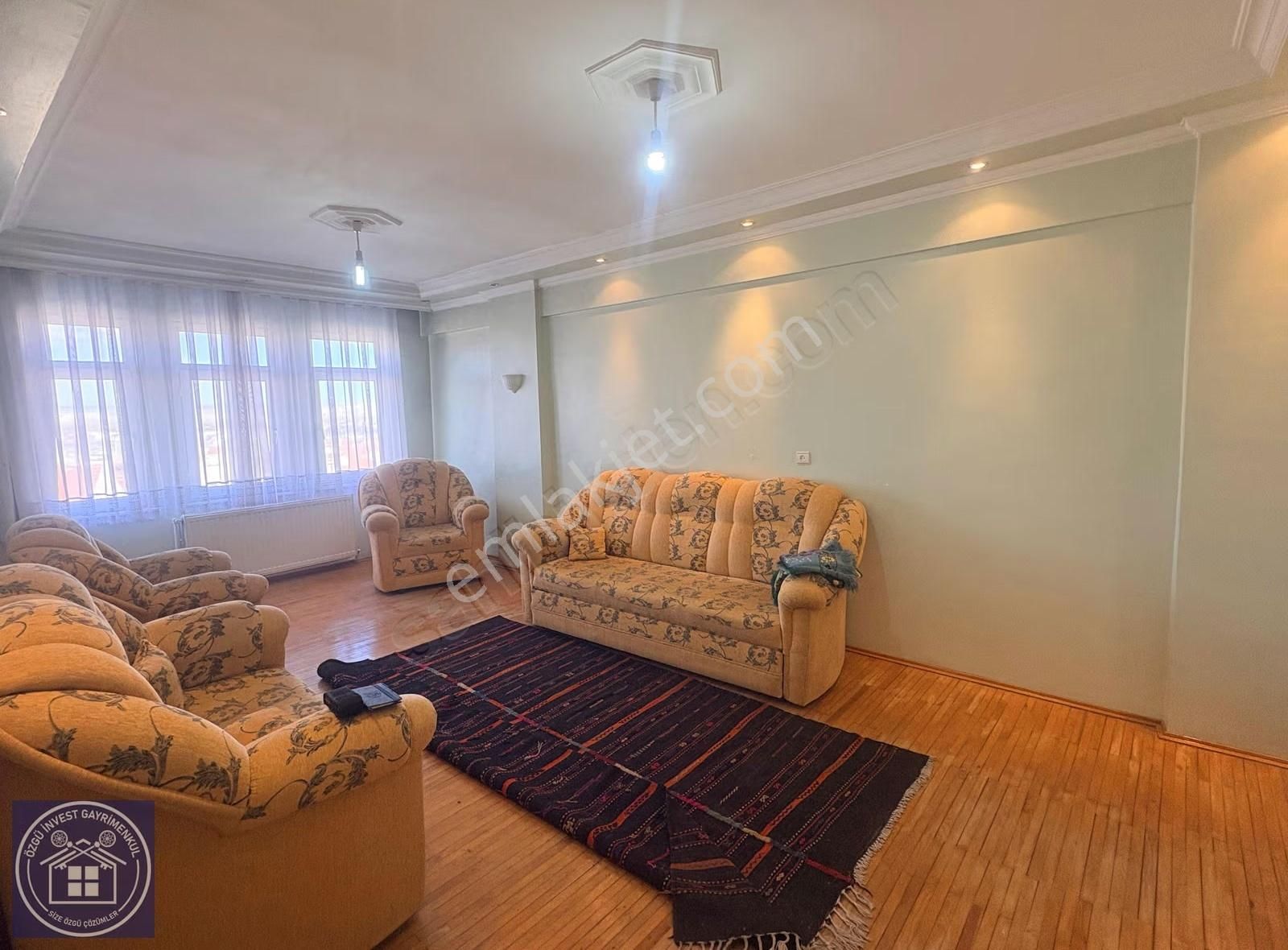 Özgü'den Bahçelievler'de Geniş Ve Manzaralı 6+1 Dubleks Daire