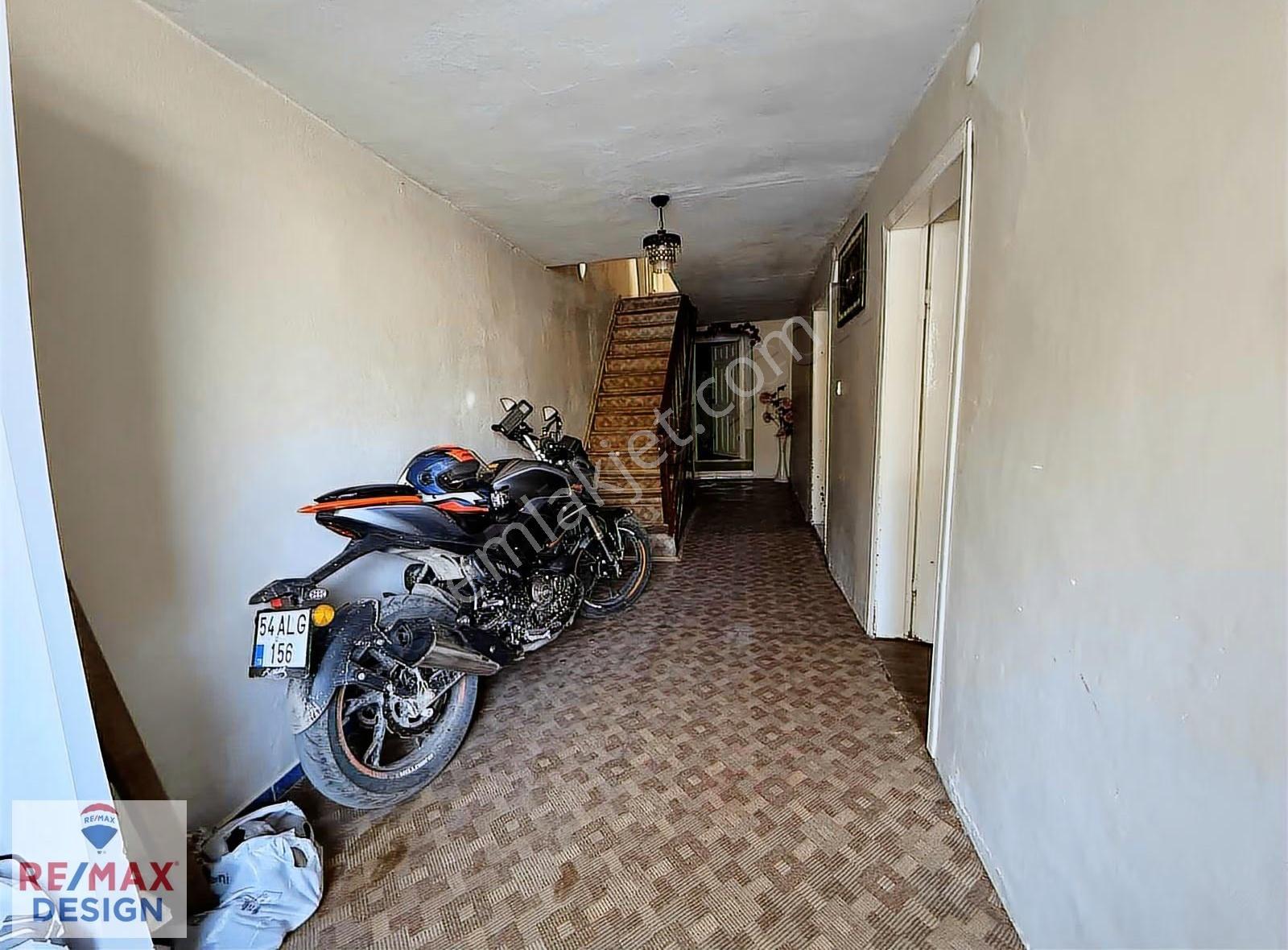 Remax Desıgn Yagcılarda Satılık 2katlı Müstakil Ev - Görsel 19