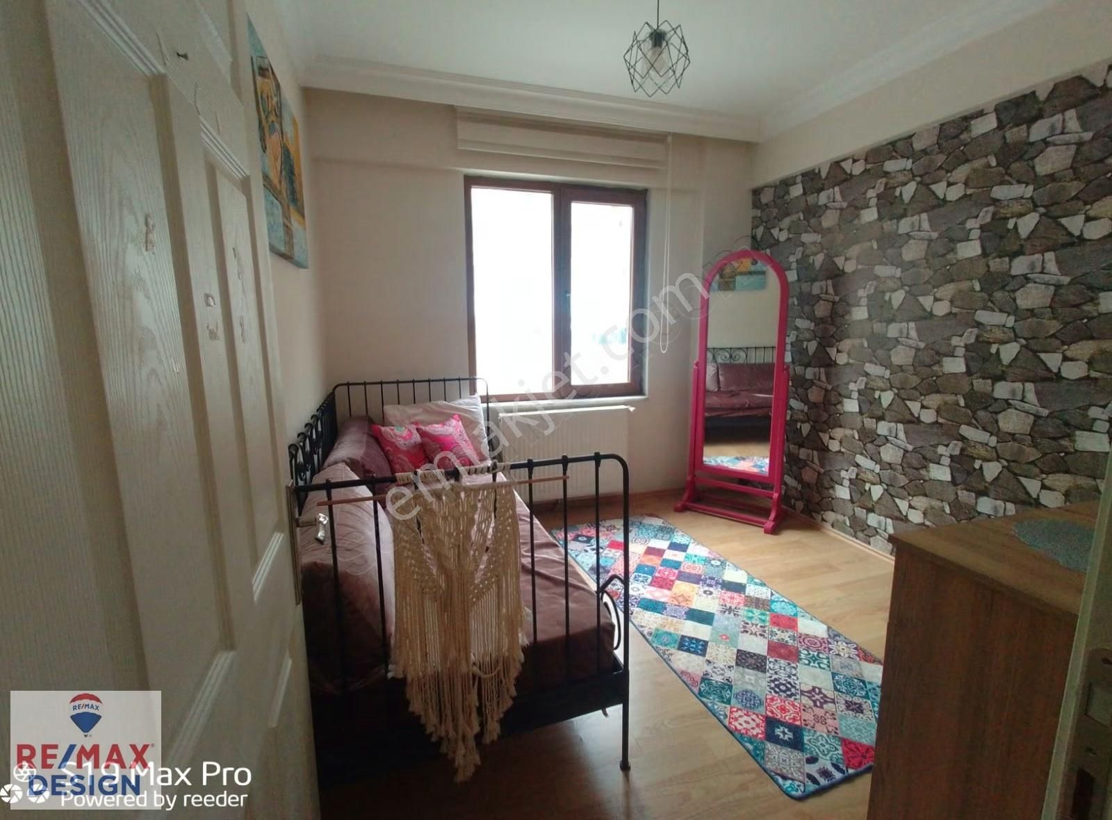 Remax Desıgndan Serdivan Stüdyo Plus Sitesi Eşyalı Kiralık Daire - Görsel 4