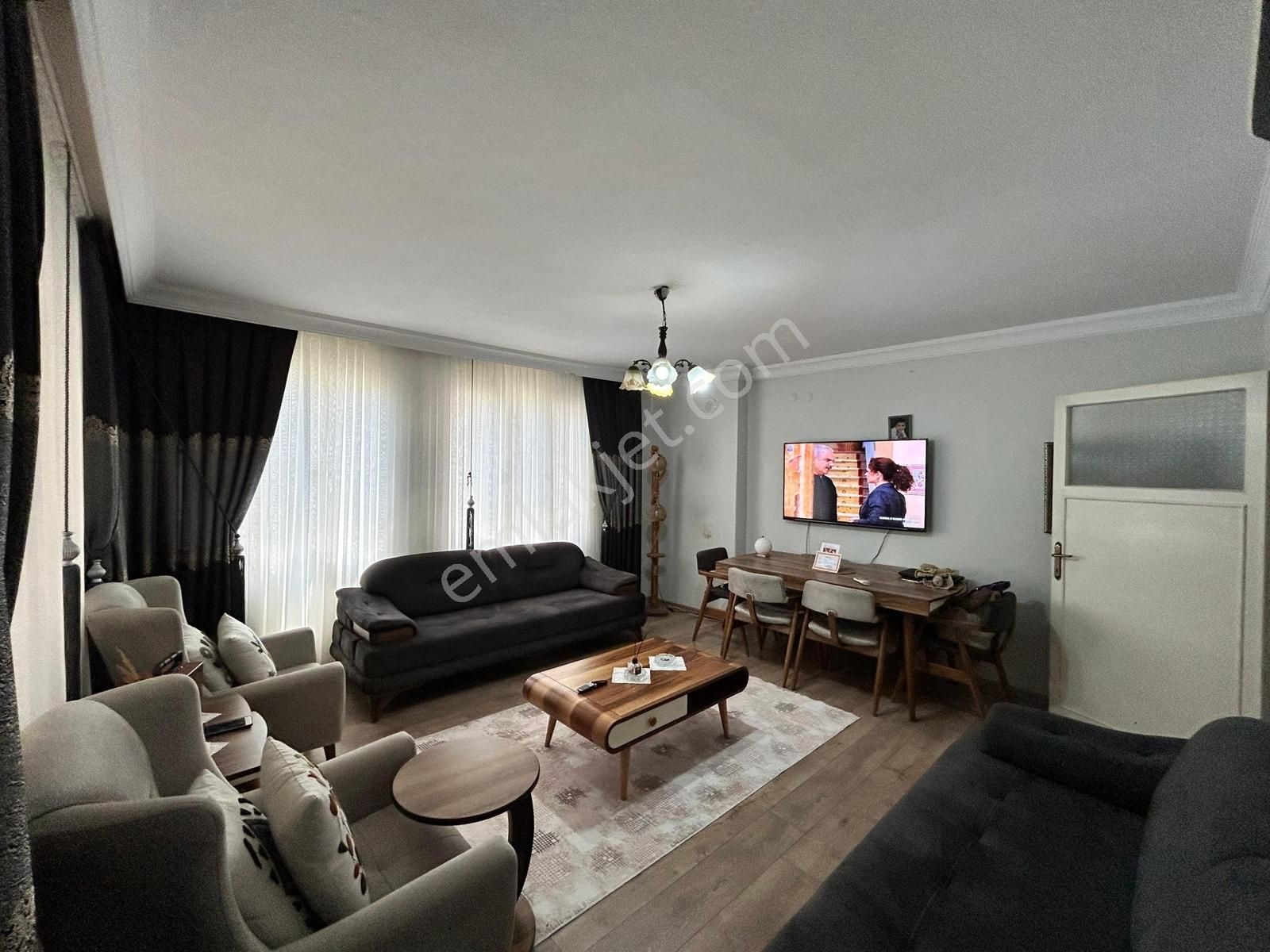 Rng' Den Kışla Mah. 2,5 Katlı Komple Satılık Müstakil Ev