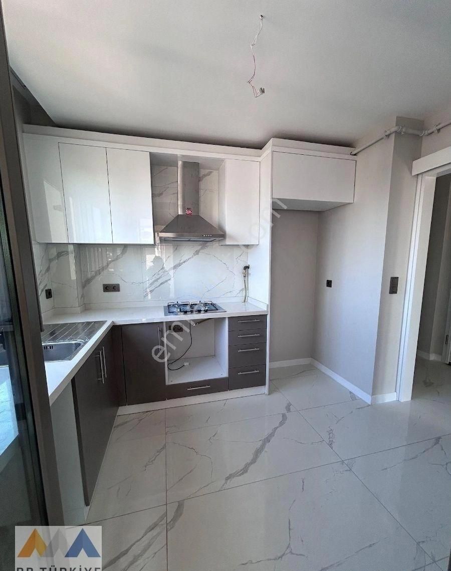 Bostancı Çatalçeşme'de Nezih Sitede Sıfır Satılık 3+1 Daire - Görsel 17