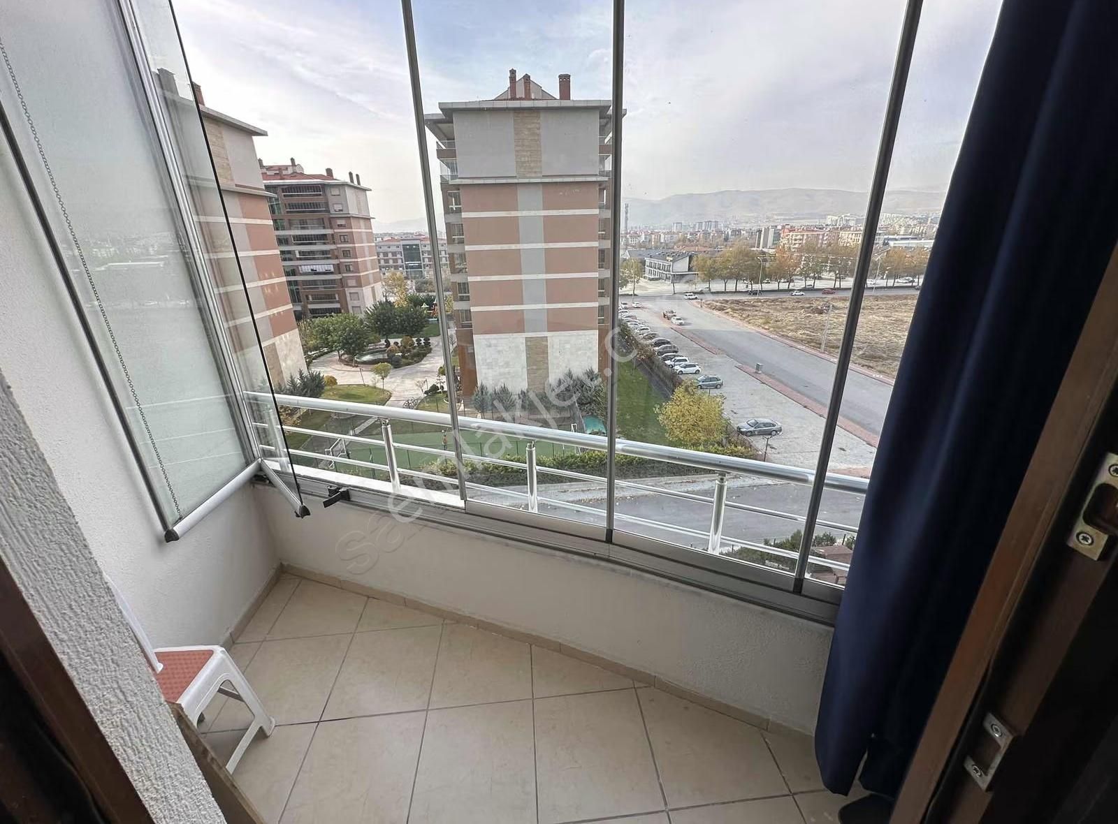 Sancak Mah. Veysel Karani Caddesi Arakat 3+1 Satılık - Görsel 5