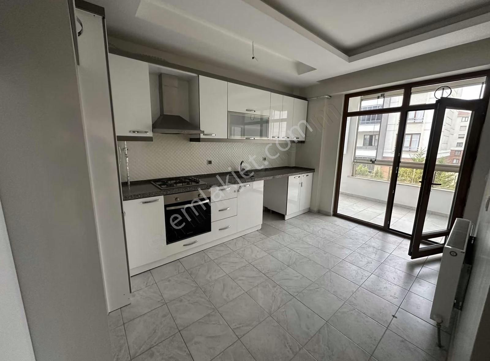 Karakayış Caddesi Güvenpark Siteleri 3+1 Arakat Kiralık - Görsel 12