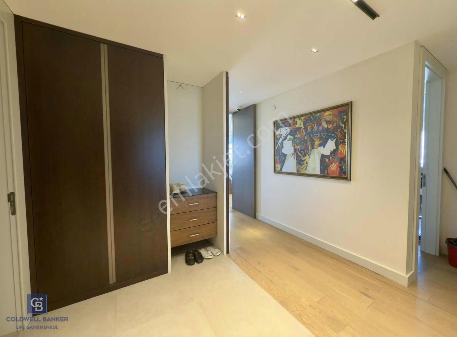 Mavişehir' De Deniz Manzaralı 3+1 Satılık Lüks Daire