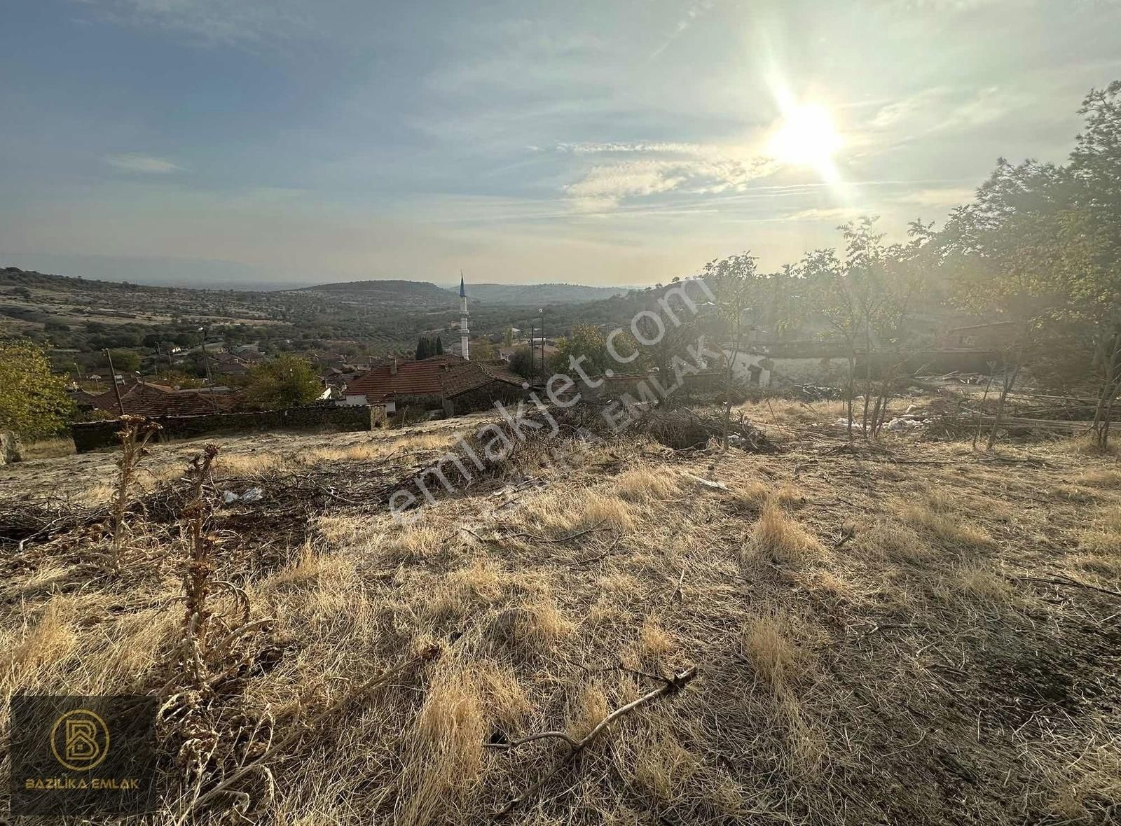 Bergama Merkeze 15 Km Uzaklıkta 635 M2 Taş Ev Ve Arsası - Görsel 9