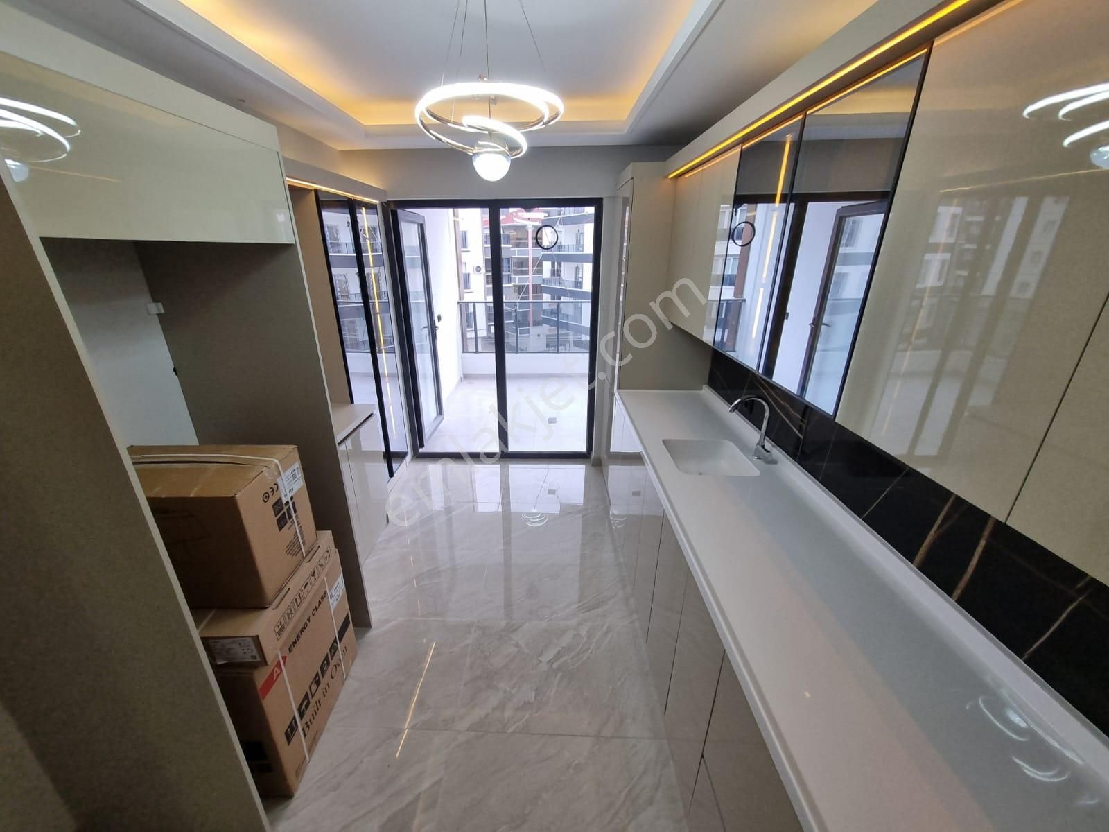 Hazardan Mendereste Ön Cephe Arakat Lüx Yapılı Stılık 3+1 - Görsel 30