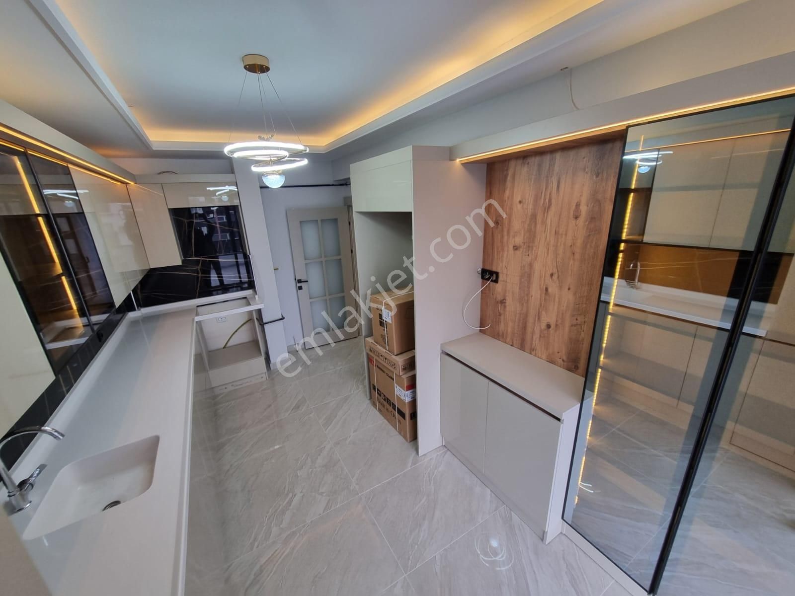 Hazardan Mendereste Ön Cephe Arakat Lüx Yapılı Stılık 3+1 - Görsel 6