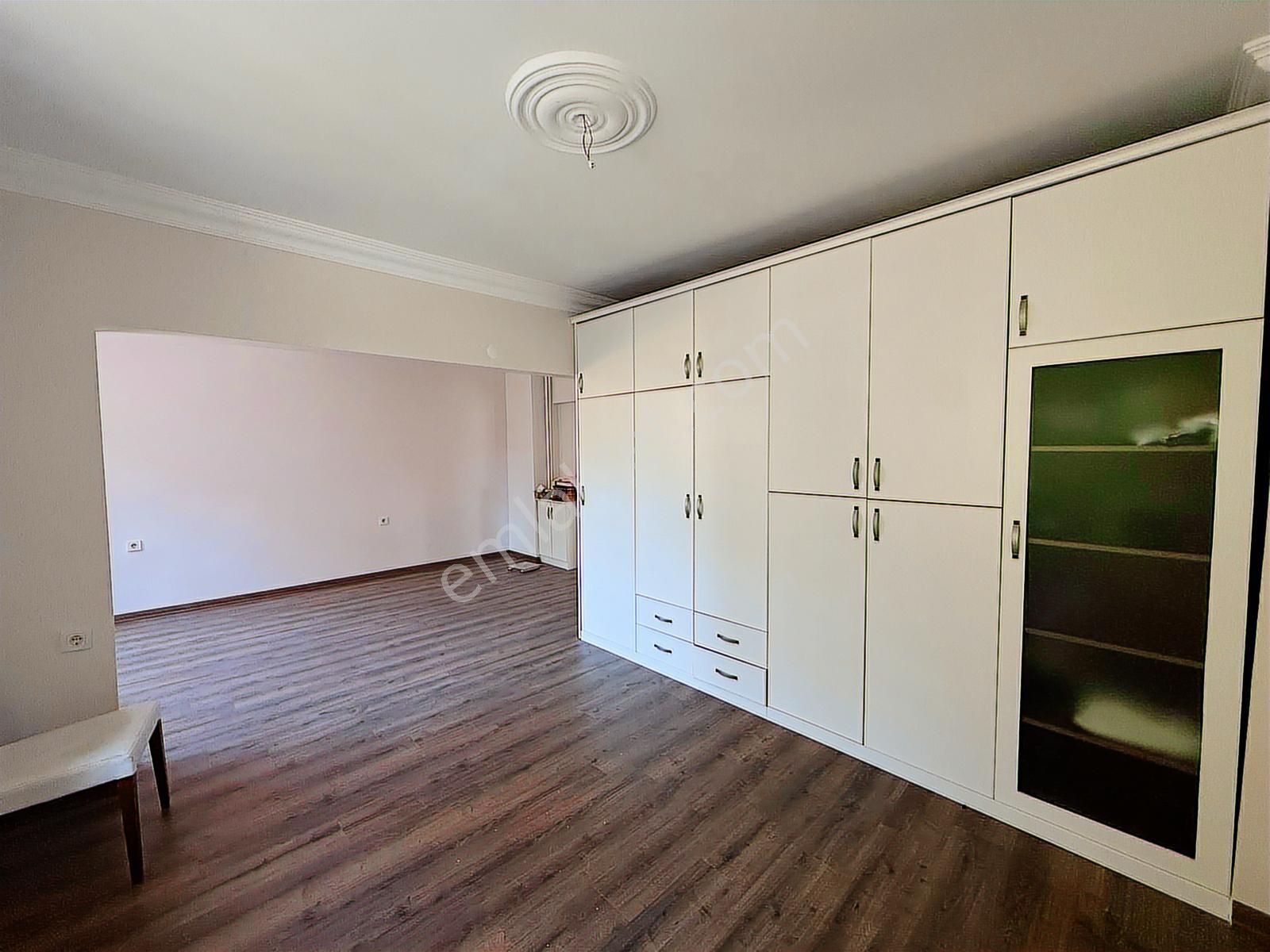 Etimesgut Eryaman Bahçeli 4+1 Satılık Müstakil Villa - Görsel 3