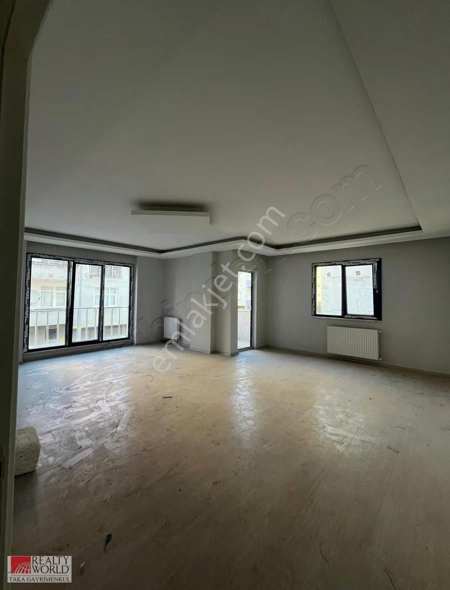 Merkezde 170 M2 Satılık 3+1 Daire