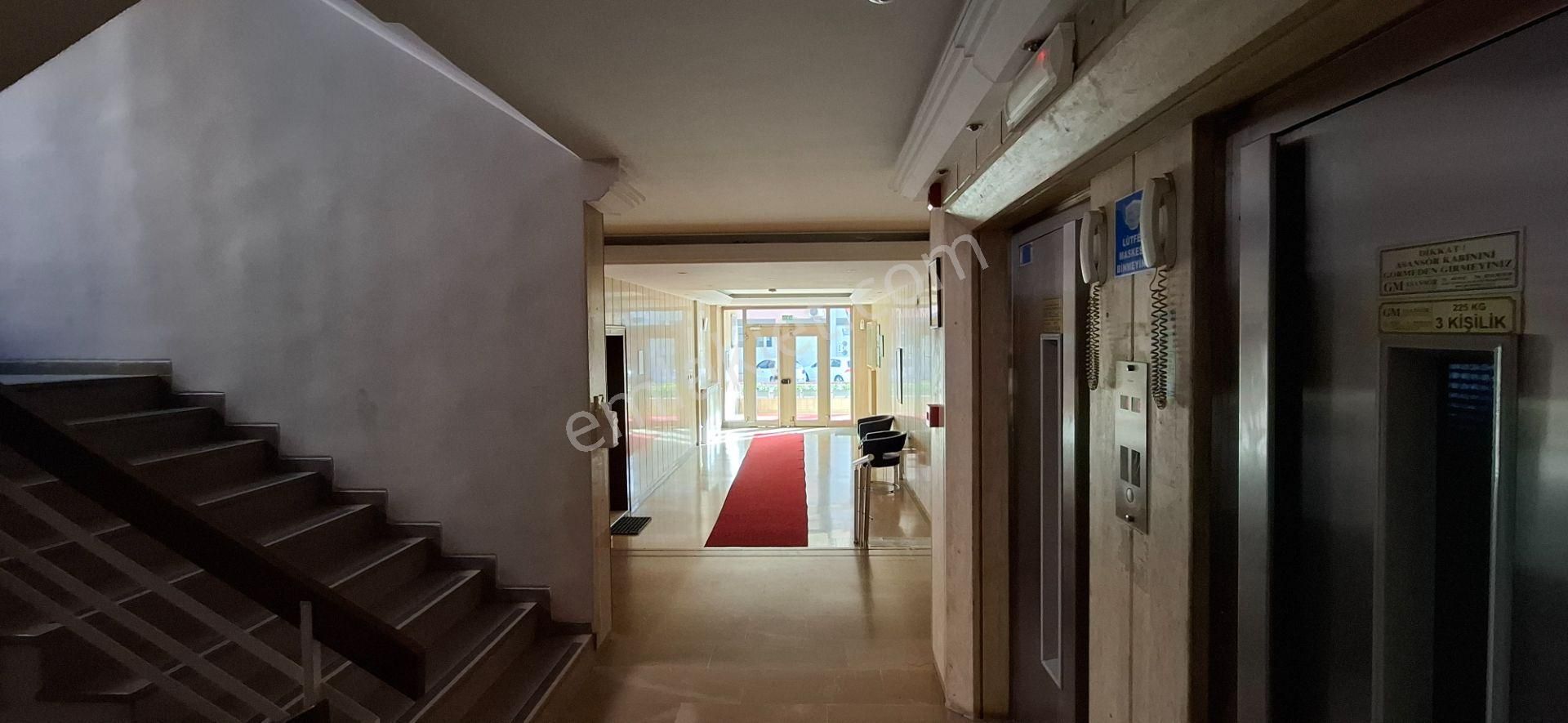 Kozyatağı - Dilkum Sitesinde Satılık 4+1 Boş Daire - Görsel 8