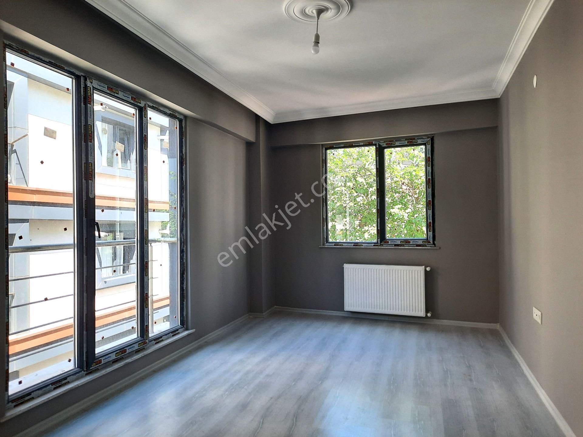 Hürriyet Mahallesinde Sıfır 2+1 65 M2 2. Kat Kombili Asansörlü Ferah Daire