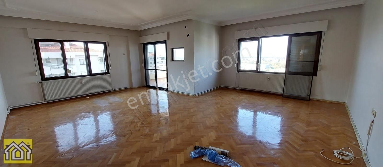 Site İçi Deniz Manzaralı, Jeotermalli, 175 M² Otoparklı 3+1 - Görsel 28