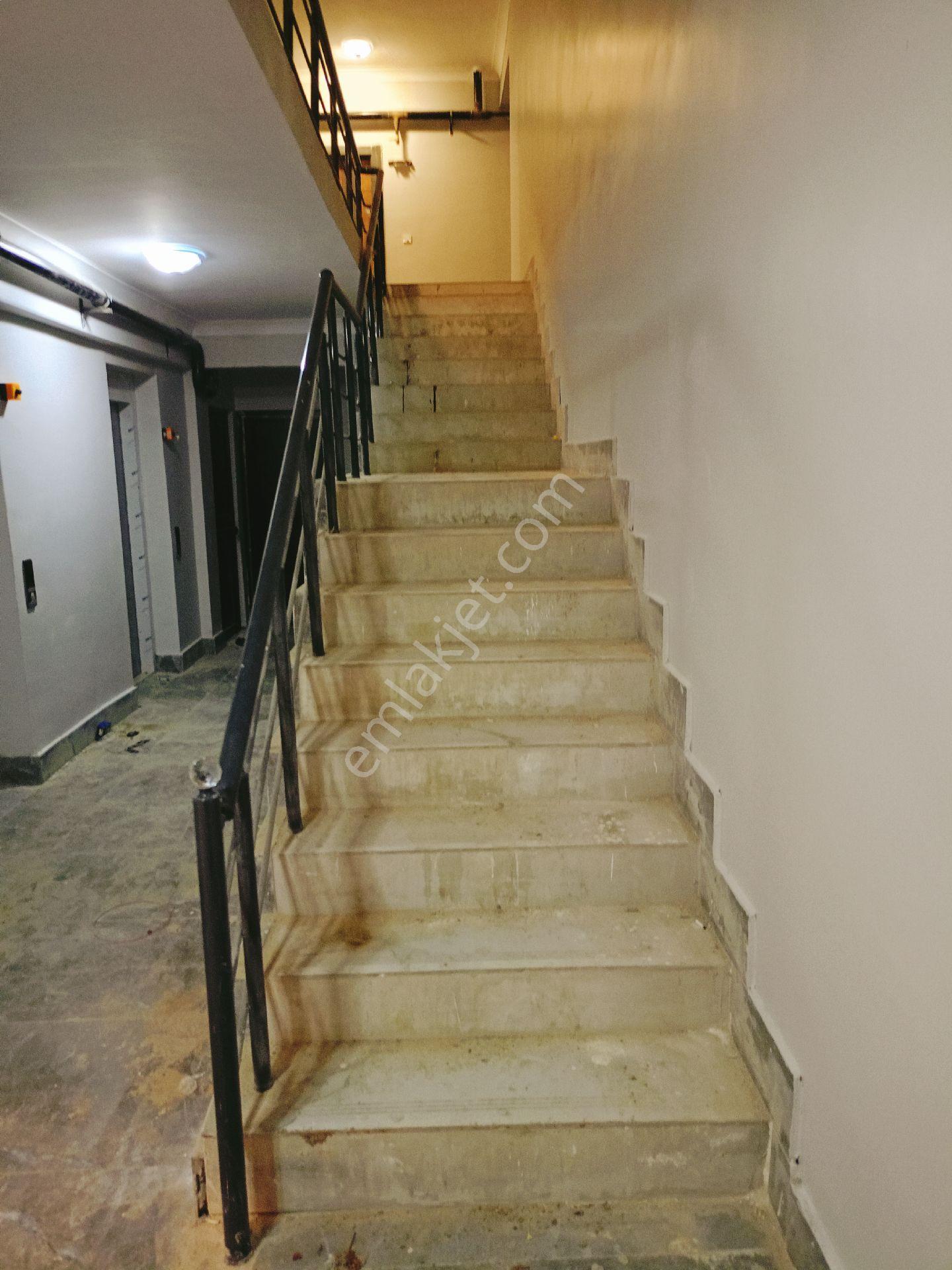 🏡dayı Yegen Emlaktan Sırrın Karşıyaka 1+1 - Görsel 9