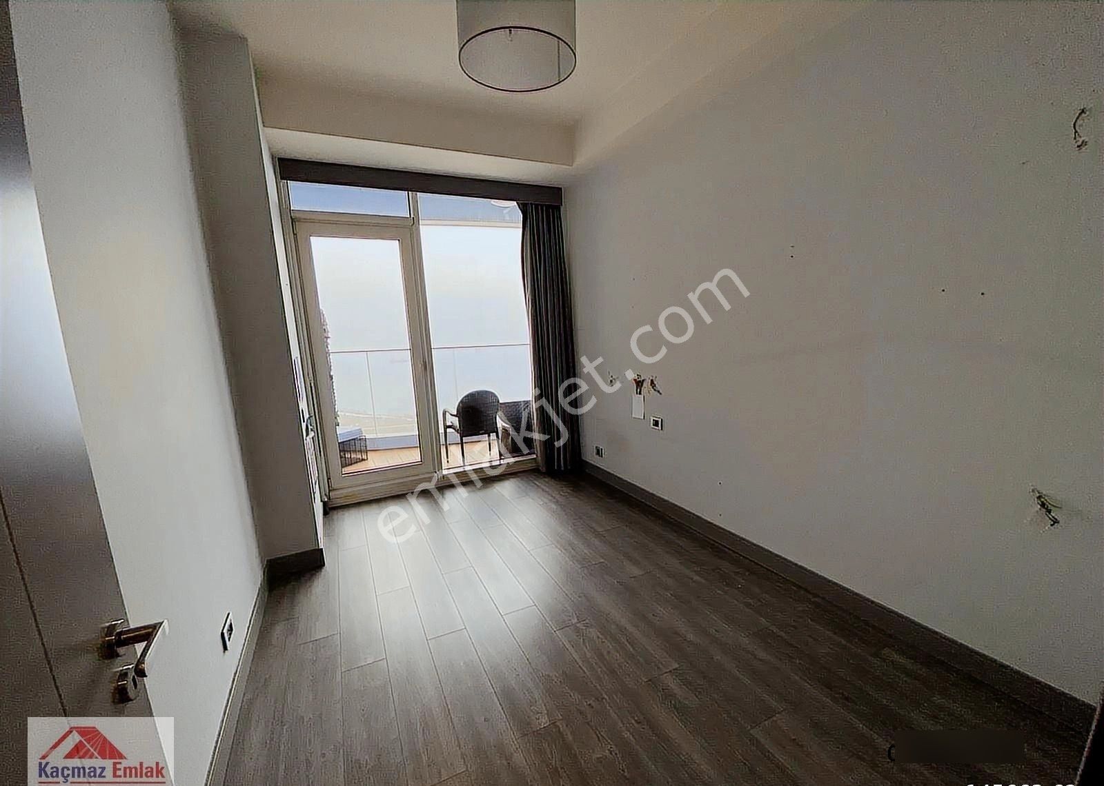 Kartal İstmarina 3.5+1 Özel Dekorasyon Deniz Manzaralı - Görsel 4