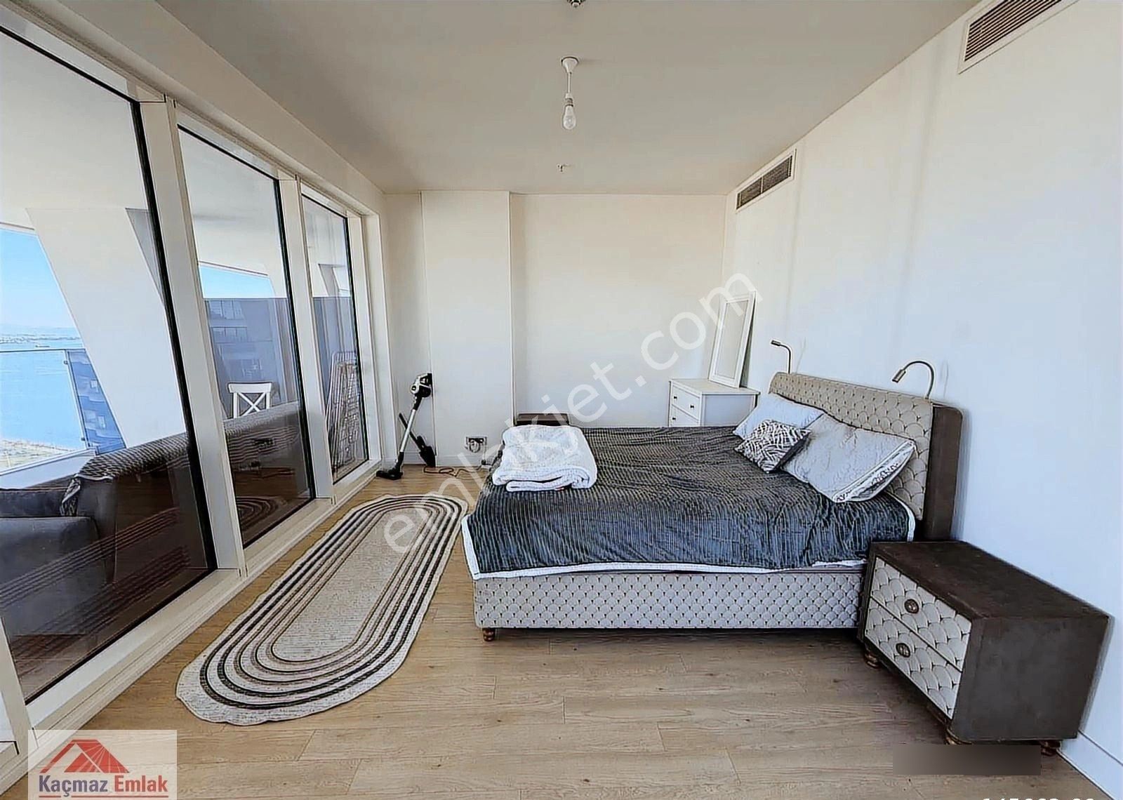 İstmarina Eşyalı Kiralık 1+1 Home Ofis Yüksek Kat Geniş Teras - Görsel 3