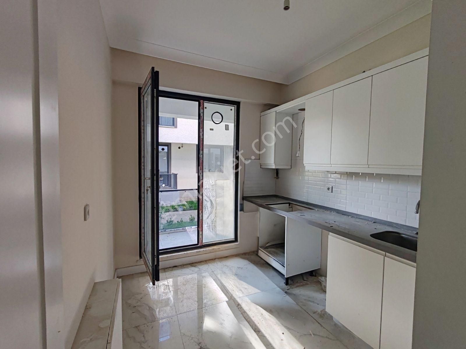 Adnan Mendereste Mükemmel Konum Oturuma Hazır 3+1 Lüks Daire - Görsel 12