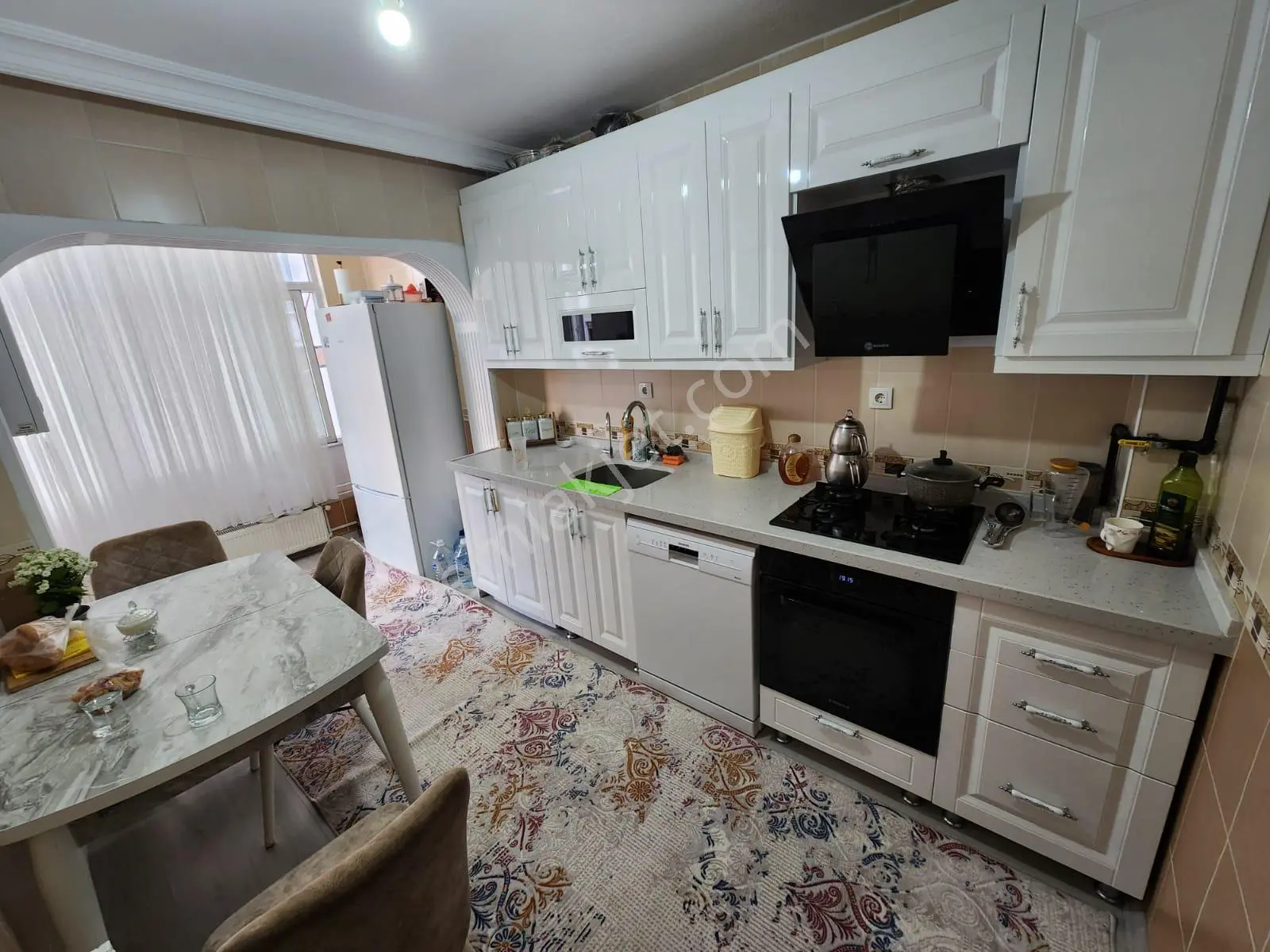 Andiçen Mh 3+1 Asansörlü Ara Katta 125 M2 Muazzam Lokasyonda Daireeee