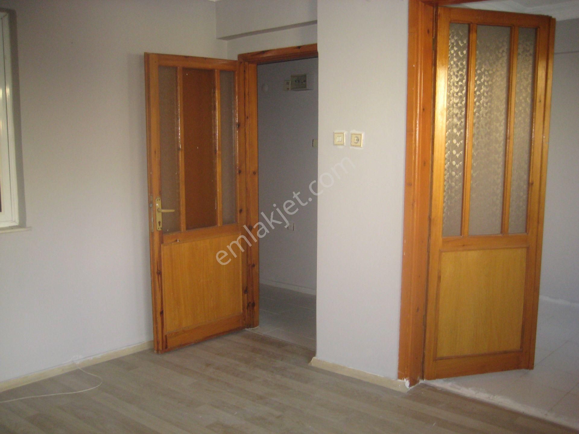 Menemen Kasımpaşa Mahallesinde Çarşıda Merkezde Kiralık 3+1 Dare - Görsel 13
